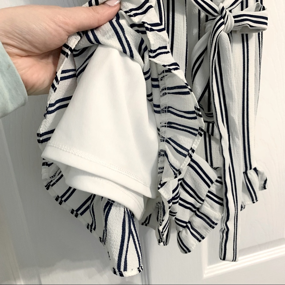White and black striped shorts romper with ruffle detail - Picture 10 of 12